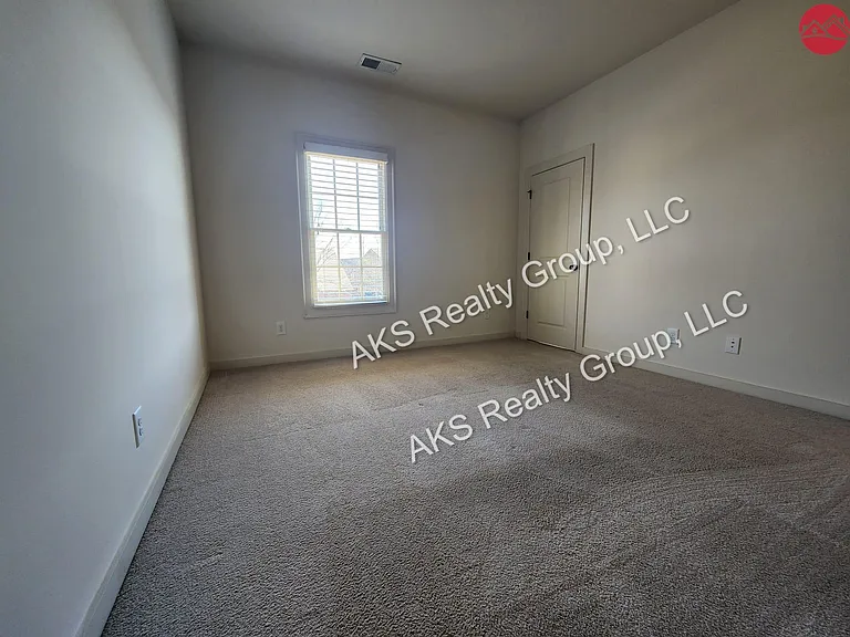 4613 Riverview Dr — Photo 14