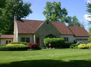 2447 Dorset Rd, Columbus, OH 43221