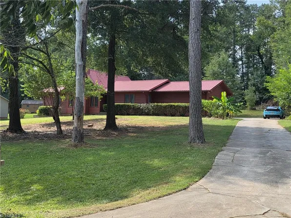 125 Ponderosa Dr, Salisbury, NC 28144