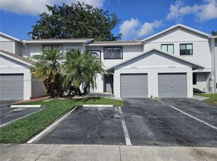 10479 NW 3rd St #1, Hollywood, FL 33026