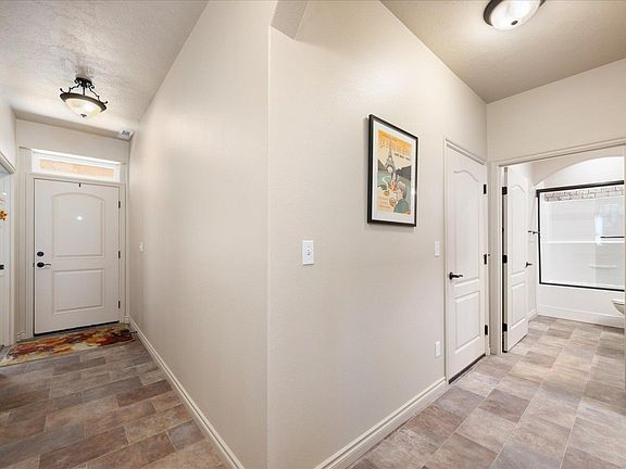 4th image of 9307 Majestia Ln