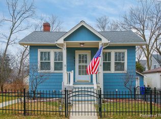 437 Carleton Ave, Glen Ellyn, IL