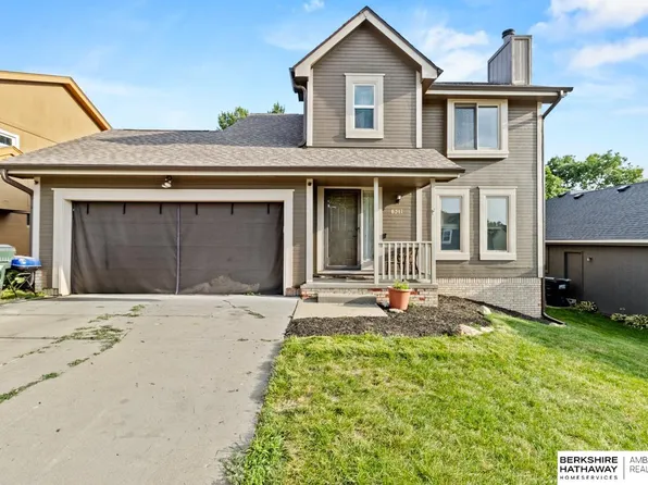 8311 Iowa St, Omaha, NE 68122