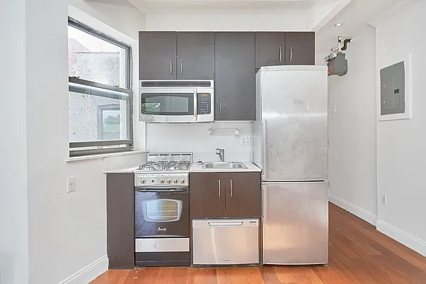 Rented by Living New York | media 13