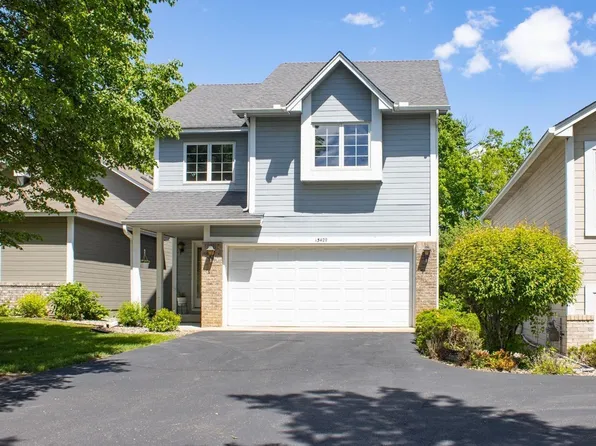 15429 Sussex Dr, Minnetonka, MN 55345