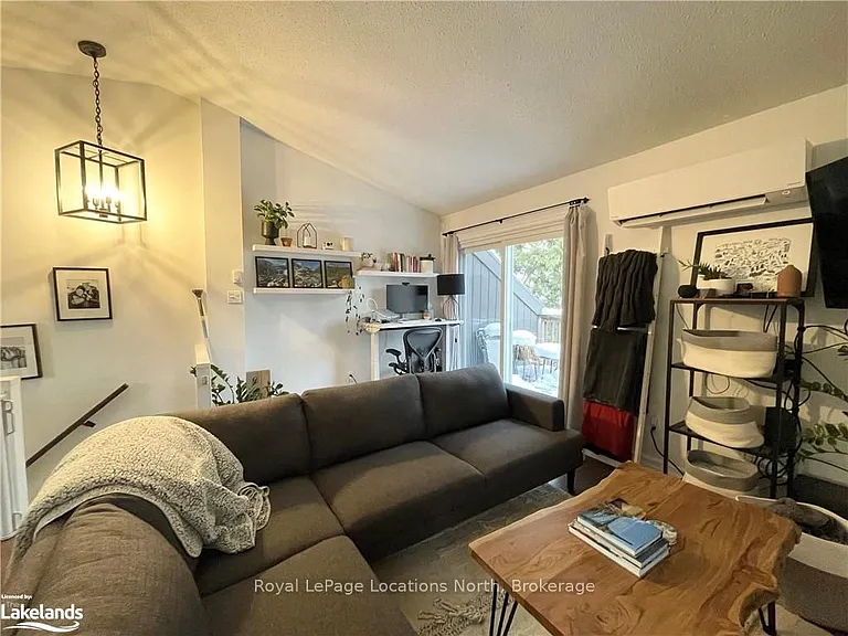 15 Harbour St W #244 — Photo 15