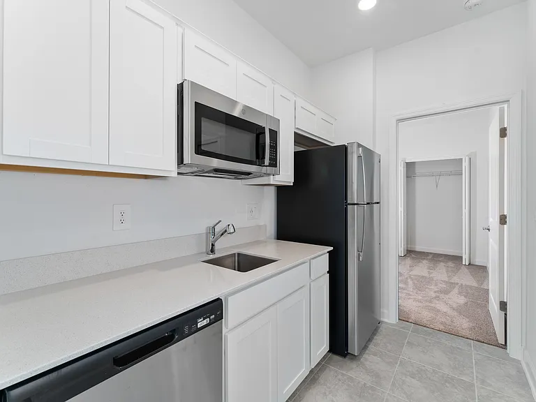 276 Taft Dr #B — Photo 4