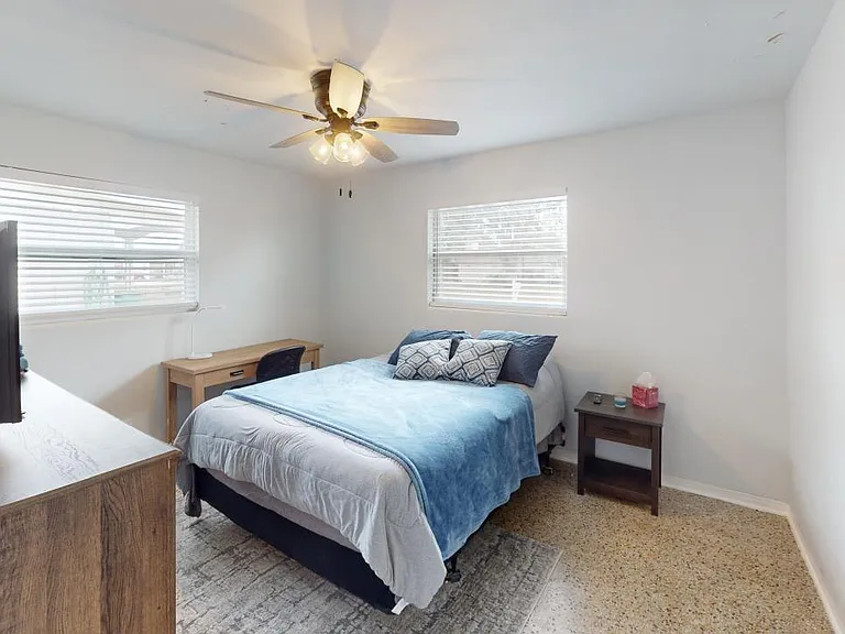 328 Slayton Ave — Photo 21
