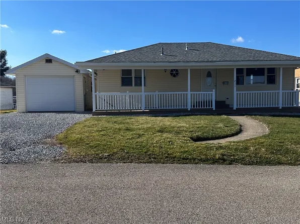 211 S 7th St, Byesville, OH 43723