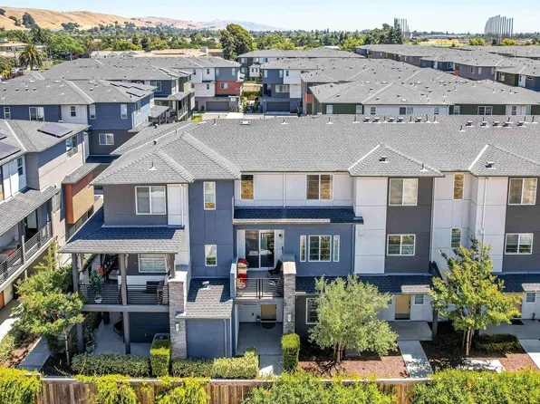 222 Dash Ct, Hayward, CA 94544