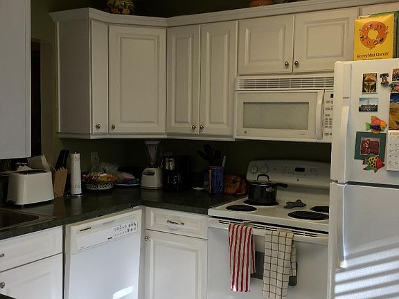 4th image of 721 83rd Ave N APT 101
