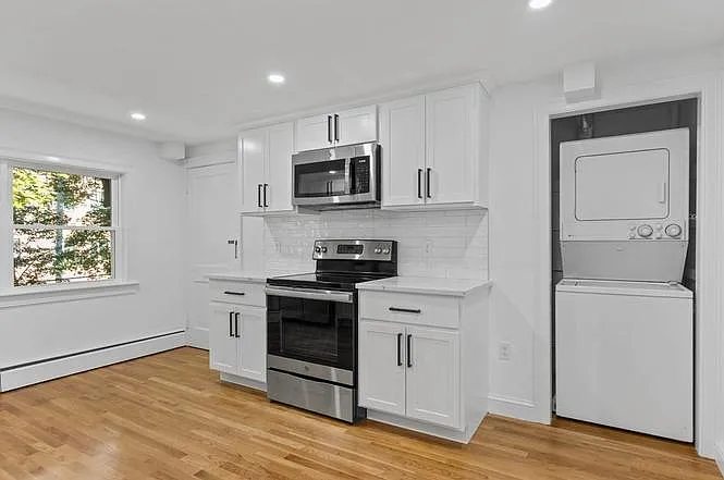 2 bed, 744 sqft, $2,800 — Photo 3