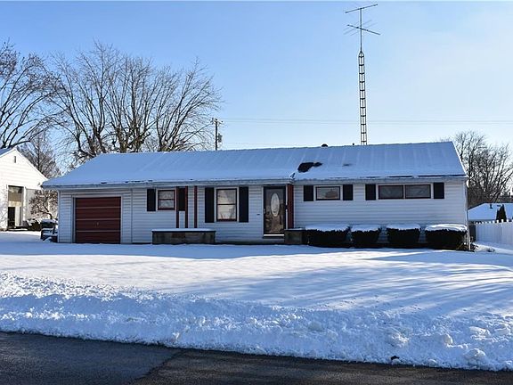2nd image of 869 Crescent Dr