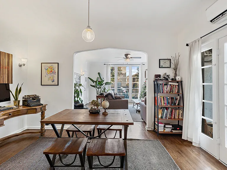 1219 Gordon St #1 — Photo 9