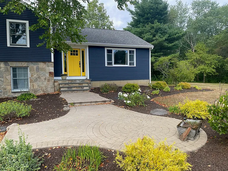 59 Airport Rd — Photo 2