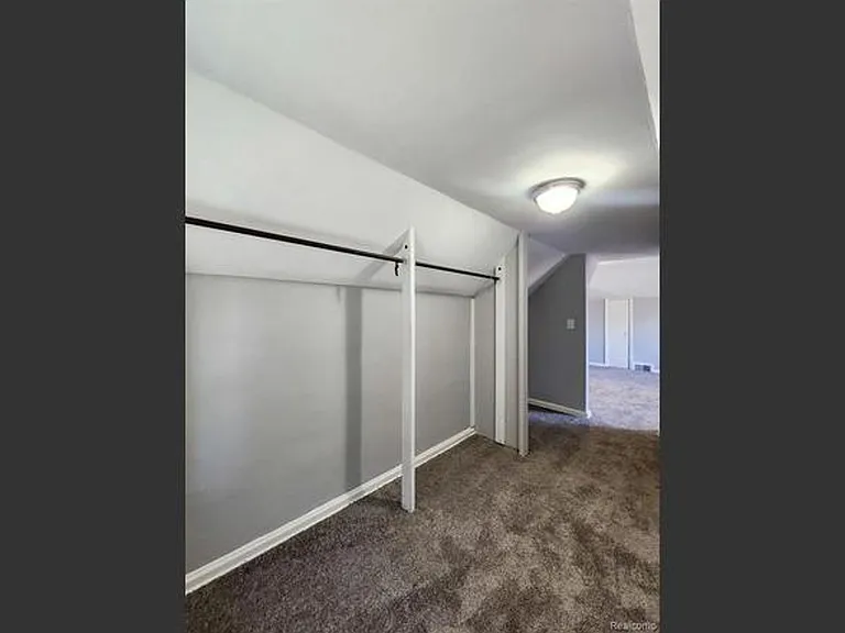 11689 Wayburn St — Photo 13