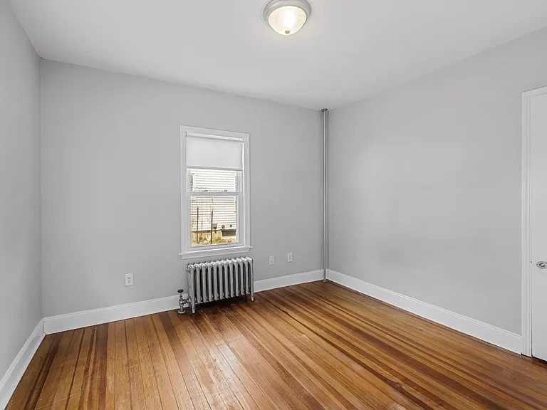 117 Gorham St — Photo 11