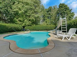 18 Bluefield Rd, Lincroft, NJ 07738