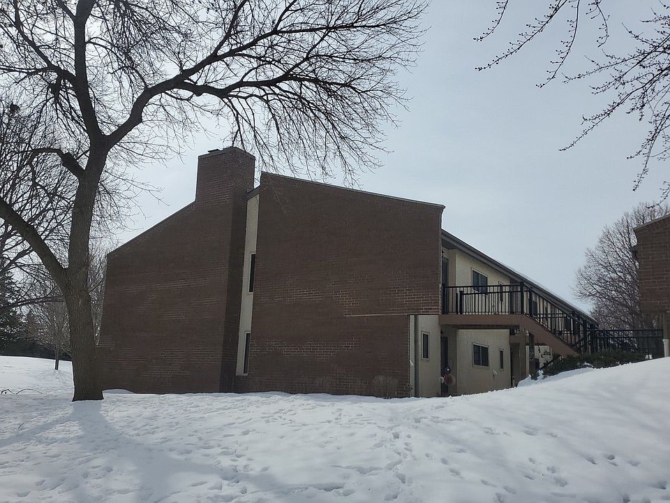 2nd image of 1515 Millpond Ct