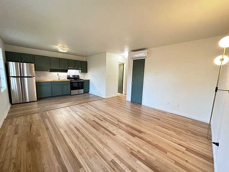 635 Oglethorpe Ave — Photo 9