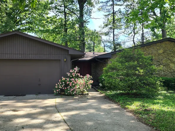 1619 Crest Ct, Indianapolis, IN 46214