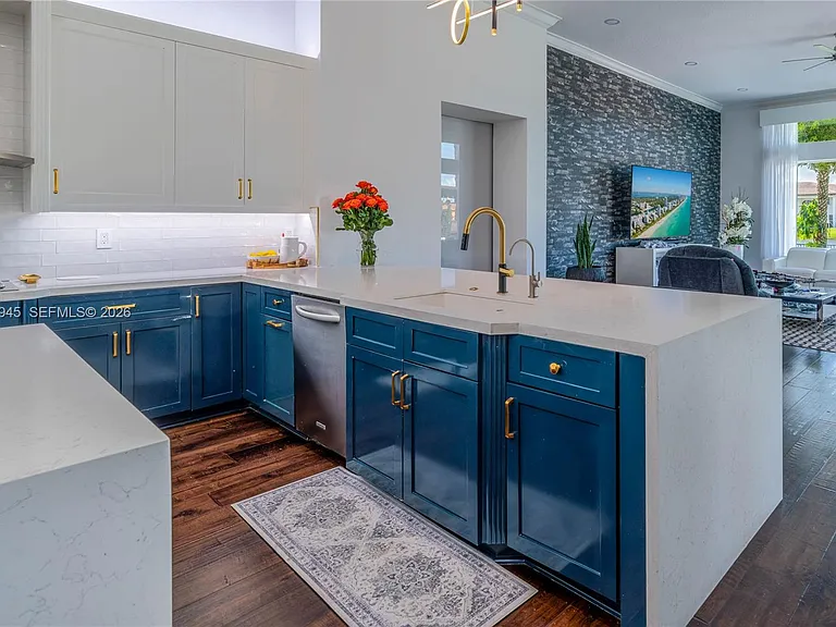 15253 SW 40th St — Photo 10
