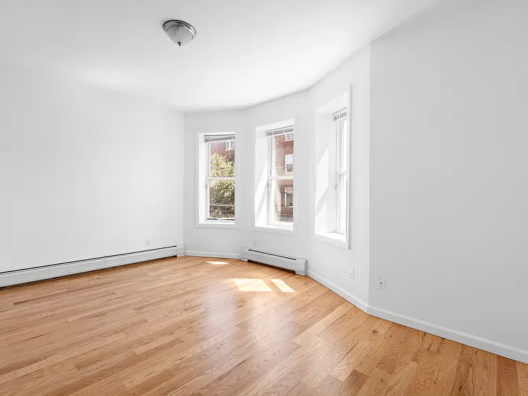 415 Baldwin Ave #1 — Photo 8