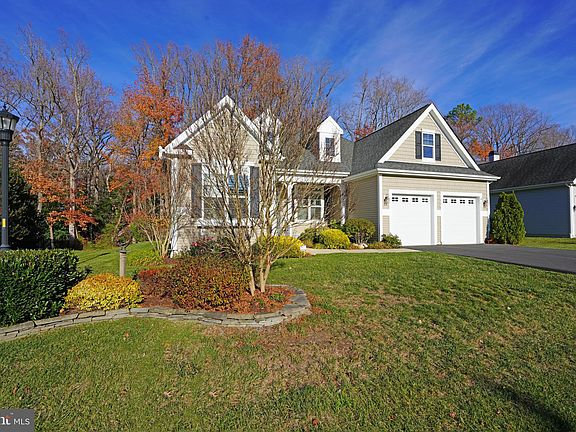 3rd image of 23864 Samuel Adams Cir