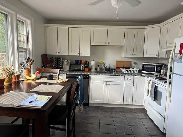 50 Vinal Ave #2 — Photo 2