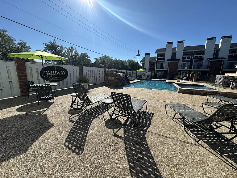Fairway Greens Apartments — Photo 38
