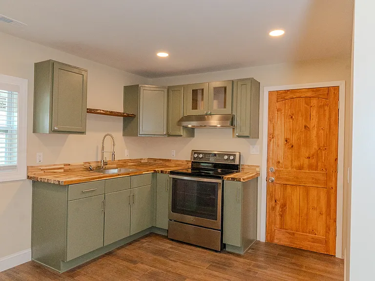 315 Broad Dr SW — Photo 9