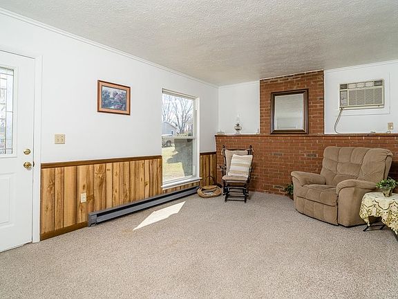 3rd image of 388 Walker Way
