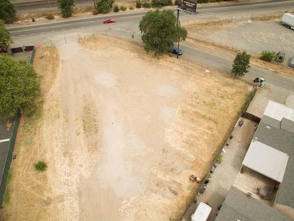 1st image of 1812 Auburn Blvd