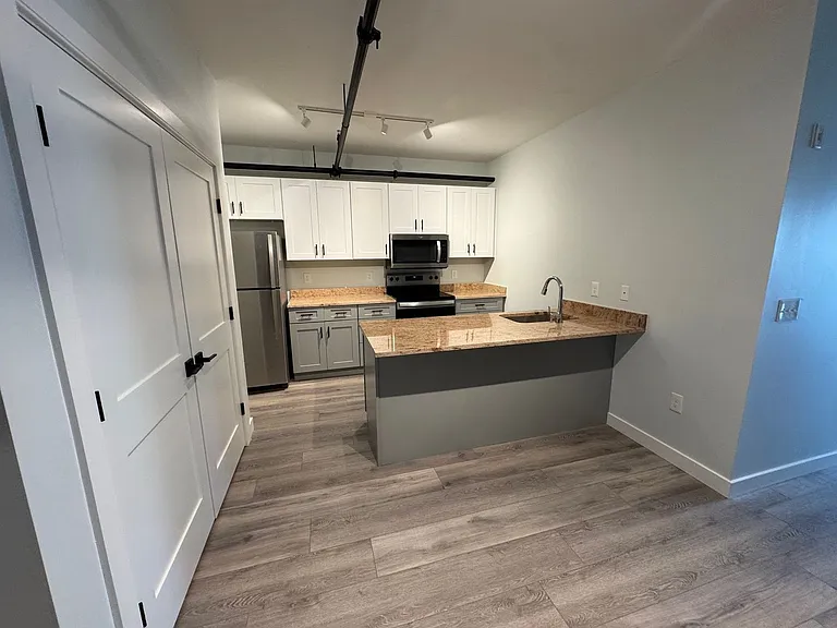 310 BARNSTABLE ROAD RESIDENCES LLC — Photo 26