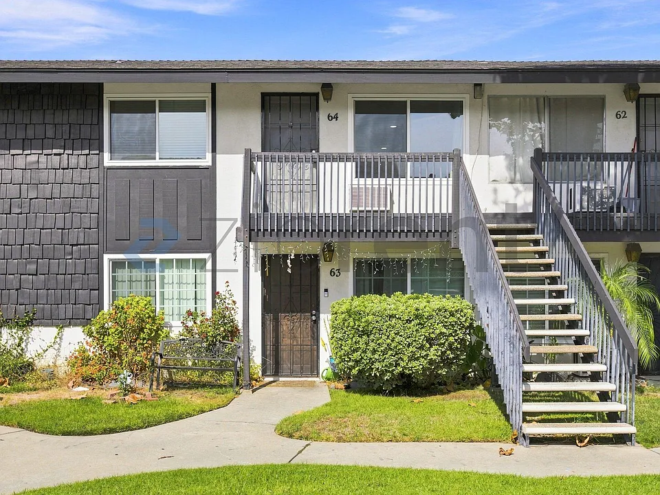 7100 W Cerritos Ave #64