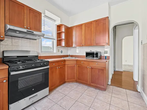 2154 60th Street image 9 of 29