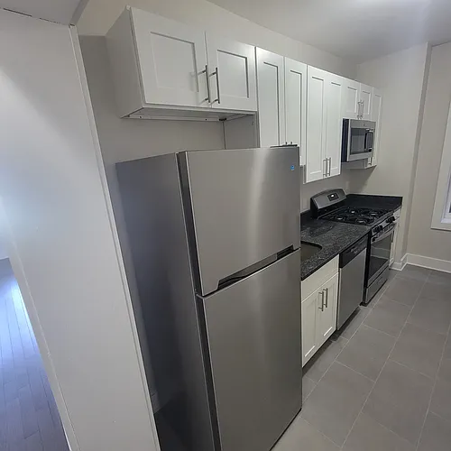 218 Duncan Ave #304 Photo 1