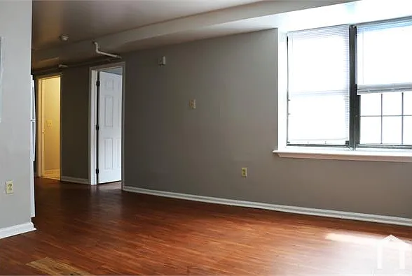 1 bed, $846 — Photo 3