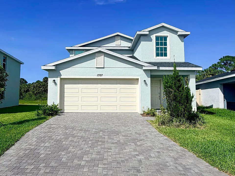 1707 Colebrook Cir SW
