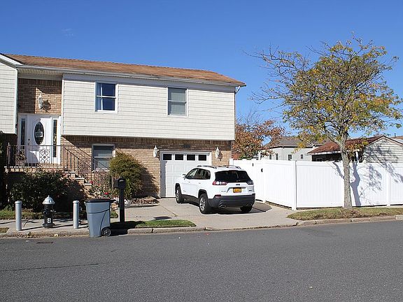 3rd image of 507 Stafford Ave