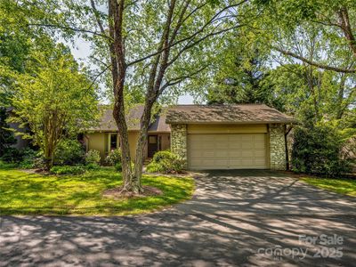 3 Governors Dr, Asheville, NC, 28804