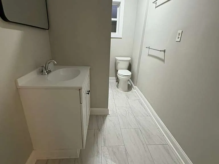 511 23rd Ave W — Photo 2
