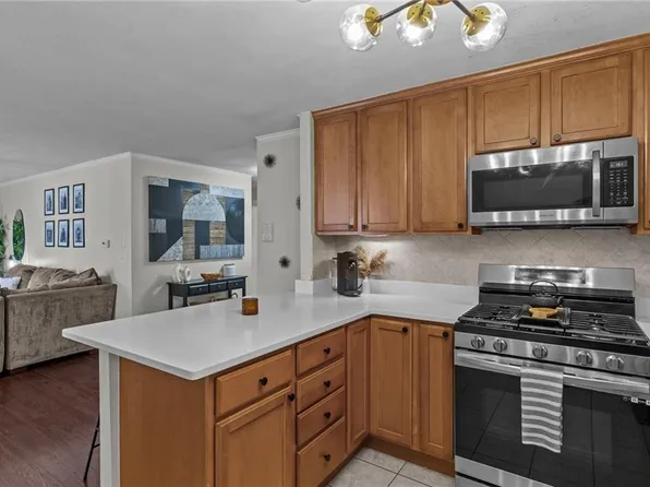 7 Wake Robin Rd Unit 306, Lincoln, RI 02865
