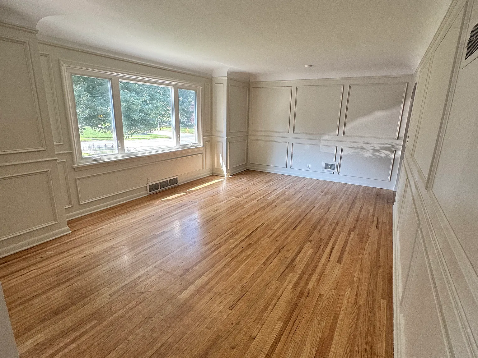6762 Western Ave — Photo 3
