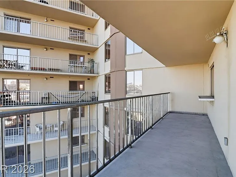205 E Harmon Ave #508 — Photo 34
