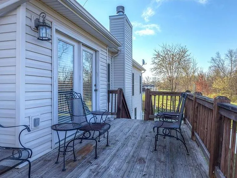 310 Royallsprings Pkwy — Photo 16