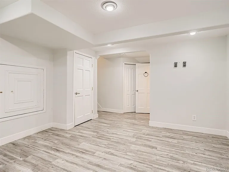 9959 Sydney Ln — Photo 3