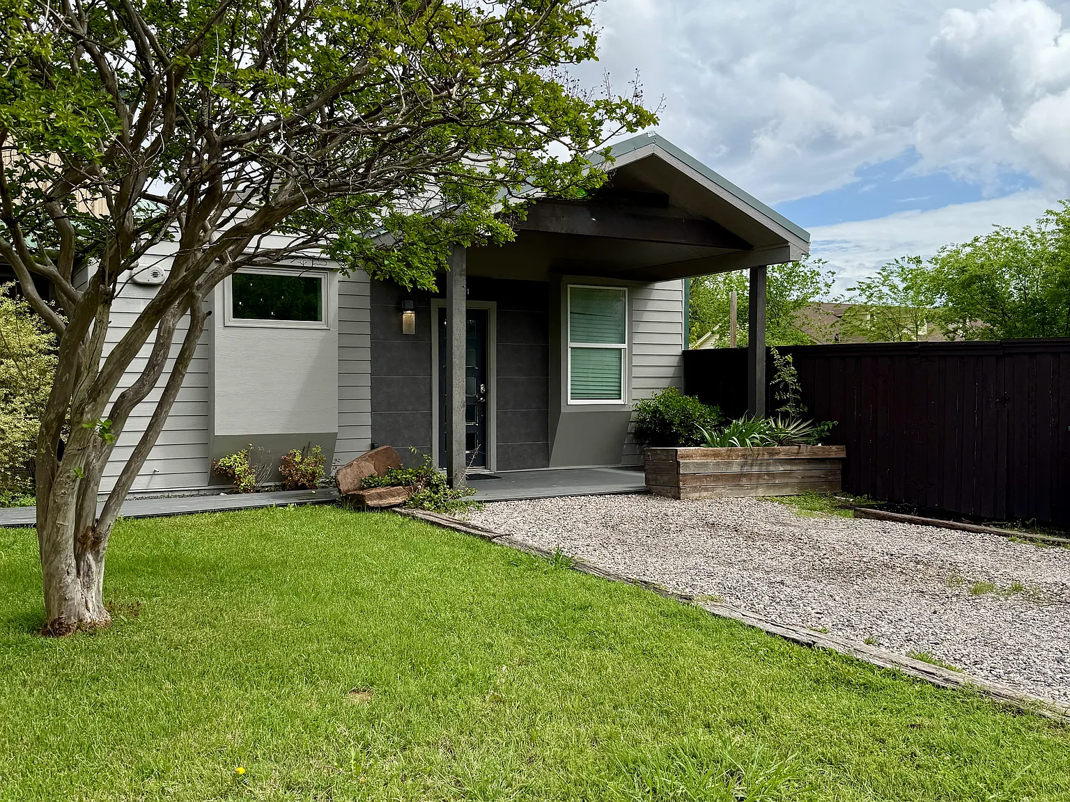 2 bed, 1.5 bath, 1200 sqft, $2,350 — Photo 1