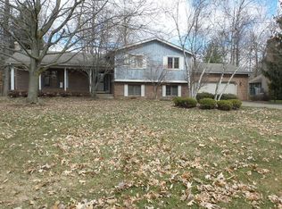 8601 Four Seasons Trl, Poland, OH