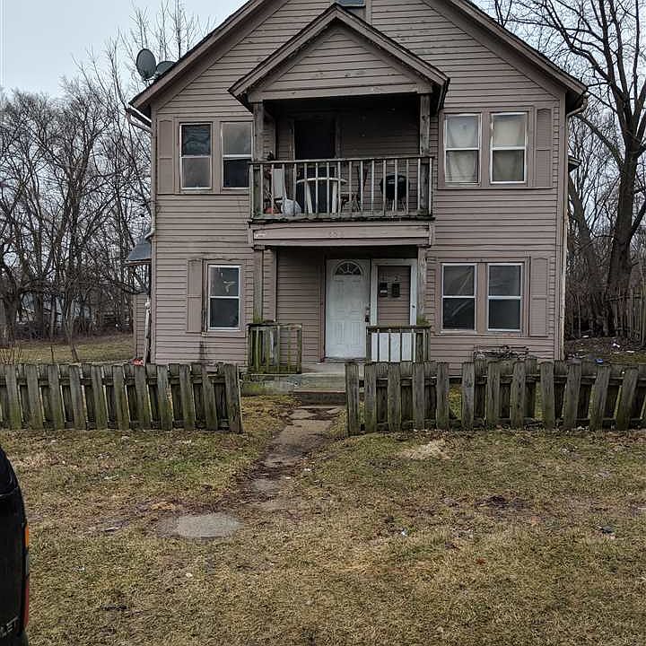 1st image of 326 Knowlton St
